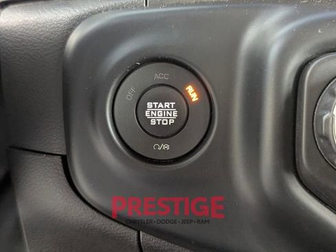 Used 2023 Jeep Gladiator Sport image 27