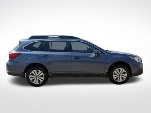 Used 2017 Subaru Outback 2.5i Premium AWD/4WD image 9