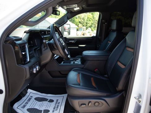 Used 2025 GMC Sierra 2500 AT4 AWD/4WD image 21