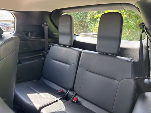 Used 2022 Mitsubishi Outlander SE image 24