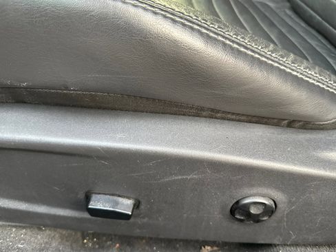 Used 2013 Dodge Challenger R/T image 13