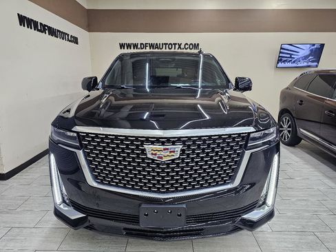Used 2021 Cadillac Escalade Premium Luxury RWD image 3