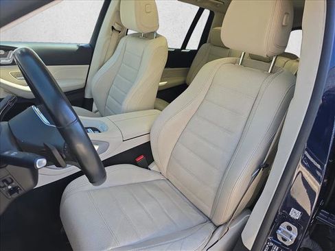 Used 2022 Mercedes-Benz GLS 450 4MATIC image 15