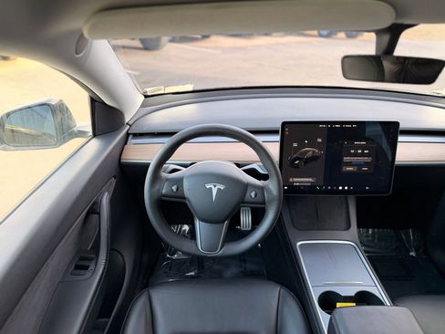 Used 2021 Tesla Model Y Performance image 24