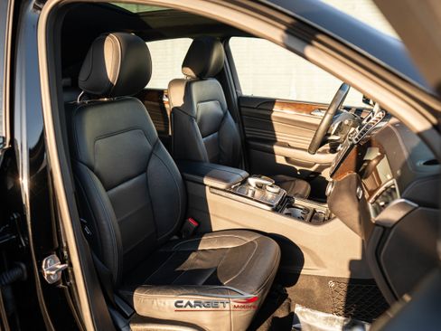 Used 2018 Mercedes-Benz GLE 43 AMG 4MATIC w/ Parking Assist Package image 17