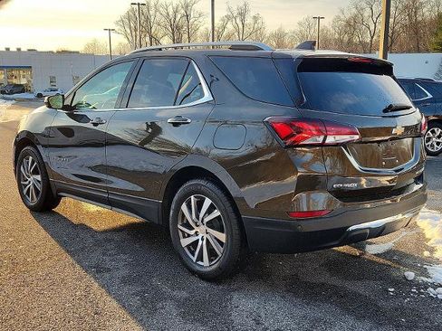 Used 2023 Chevrolet Equinox Premier image 4
