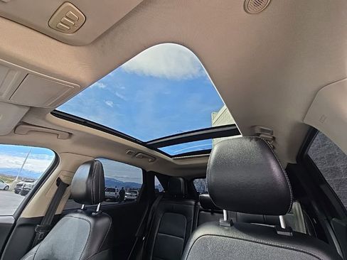 Used 2020 Ford Escape Titanium AWD/4WD image 38