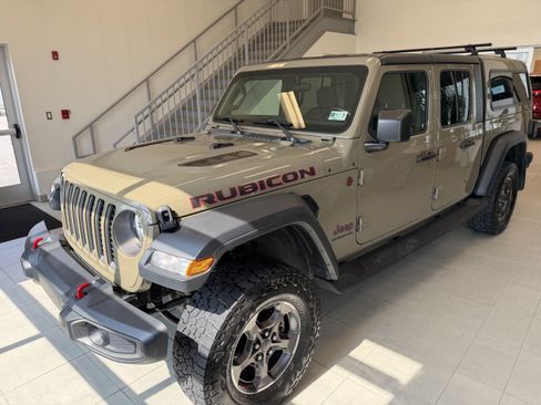 Used 2020 Jeep Gladiator Rubicon w/ Trailer Tow Package AWD/4WD image 2