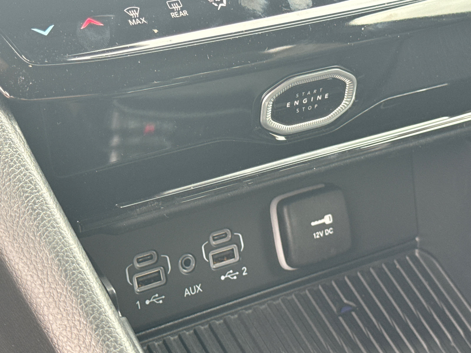 New 2026 Jeep Grand Cherokee Altitude RWD image 29