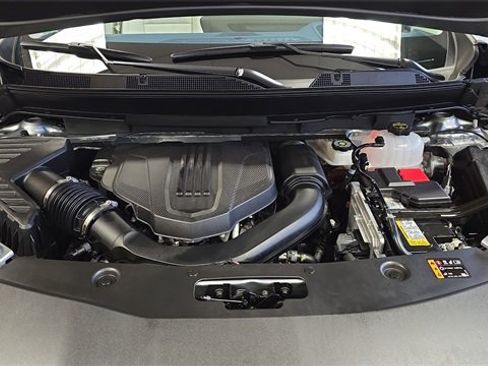 Used 2025 Buick Enclave Avenir image 25