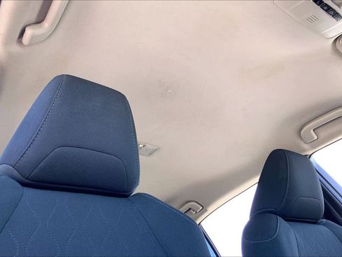 Used 2021 Toyota Corolla LE image 14