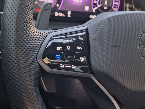 Used 2024 Volkswagen Golf R image 17