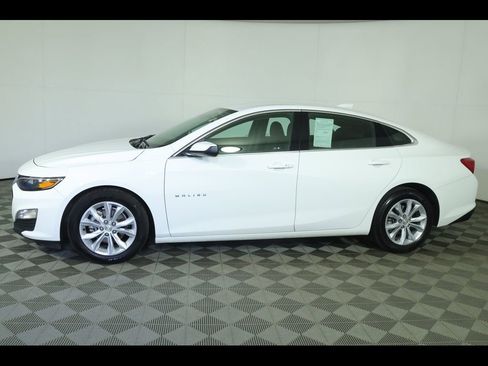 Used 2024 Chevrolet Malibu LT FWD image 11