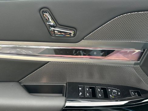 New 2026 BMW i7 xDrive60 image 8