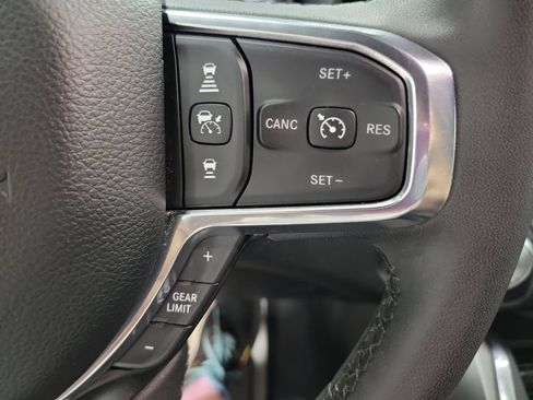 Used 2025 RAM 1500 Laramie AWD/4WD image 43