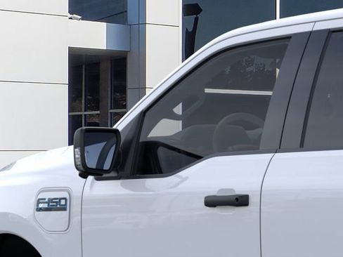 New 2025 Ford F150 Lightning XLT AWD/4WD image 24