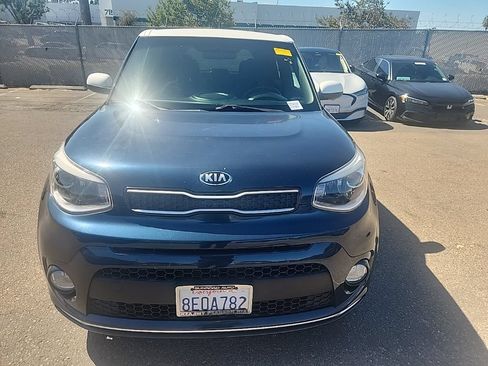 Used 2018 Kia Soul + FWD image 2