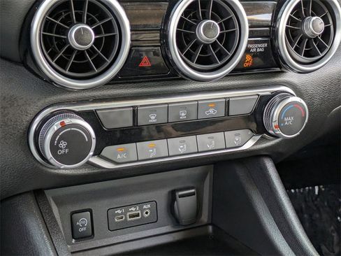 Used 2024 Nissan Sentra SV image 17