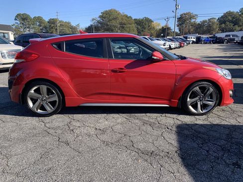 Used 2013 Hyundai Veloster Turbo image 2