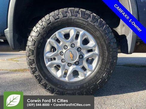 Used 2022 Chevrolet Silverado 2500 LTZ w/ Z71 Off-Road Package image 8
