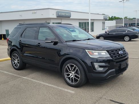 Used 2017 Ford Explorer Sport AWD/4WD image 2