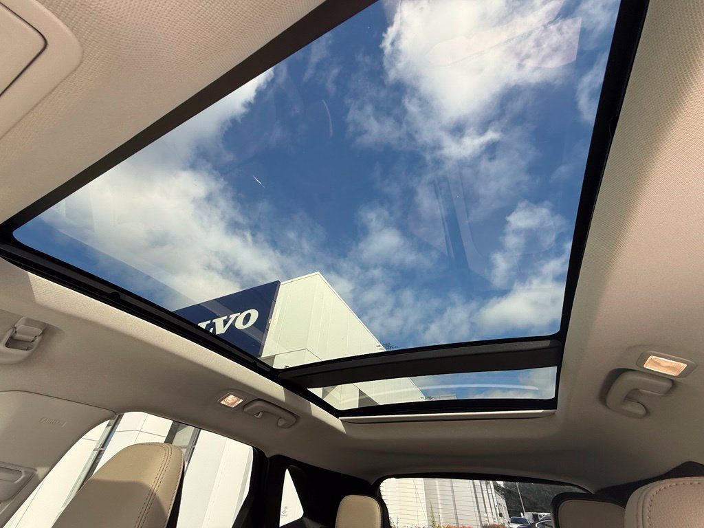 Used 2022 Ford Escape SEL FWD image 13