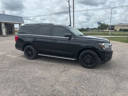 Used 2023 Ford Expedition XLT RWD image 19