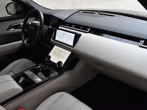 Used 2020 Land Rover Range Rover Velar R-Dynamic S image 25