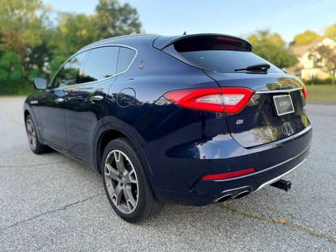 Used 2018 Maserati Levante GranLusso AWD/4WD image 53