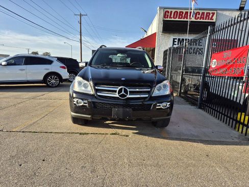 Used 2009 Mercedes-Benz GL 320 BlueTEC 4MATIC image 3