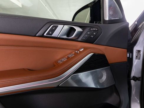 Certified 2025 BMW X7 M60i image 16