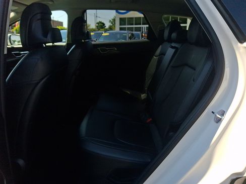 Used 2023 Kia Sportage EX AWD/4WD image 10