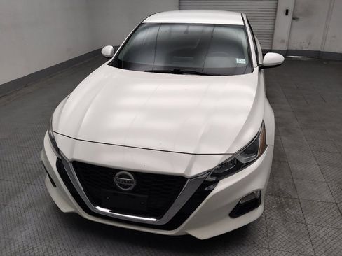 Used 2020 Nissan Altima 2.5 S FWD image 15