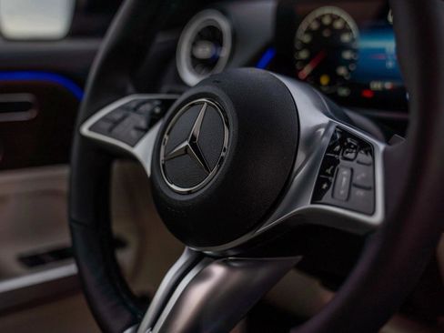 New 2026 Mercedes-Benz GLB 250 4MATIC image 27
