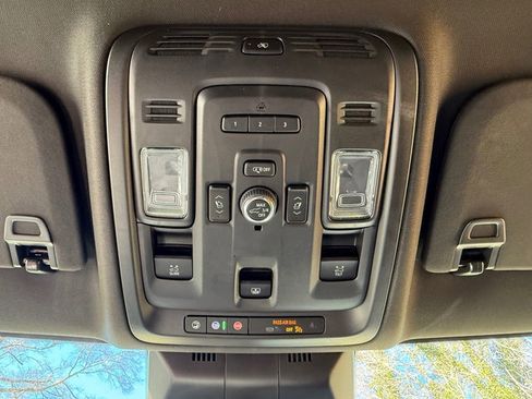 Used 2024 Cadillac Escalade Sport w/ LPO, ONYX Package image 39