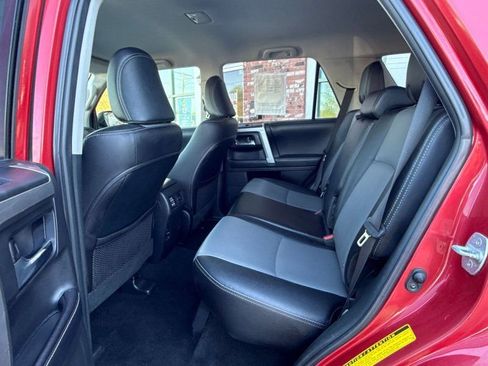 Used 2017 Toyota 4Runner SR5 Premium image 14