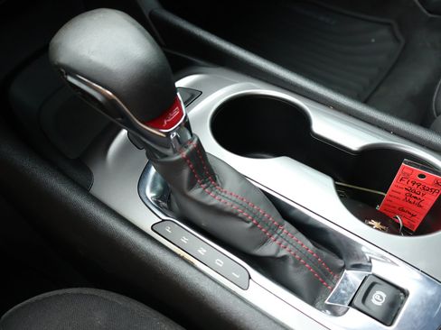 Used 2024 Chevrolet Malibu RS FWD image 18