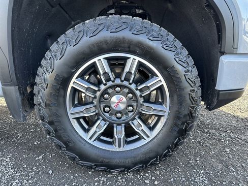 Used 2025 GMC Sierra 1500 AT4 w/ AT4 Preferred Package image 10