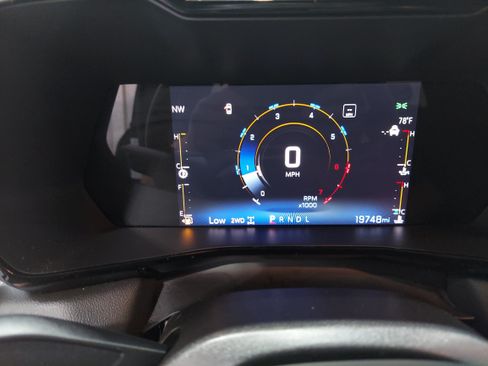 Used 2023 Chevrolet Colorado LT w/ Advanced Trailering Package AWD/4WD image 6
