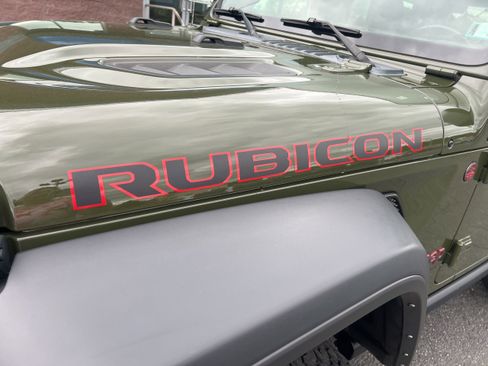 Used 2022 Jeep Wrangler Rubicon AWD/4WD image 11