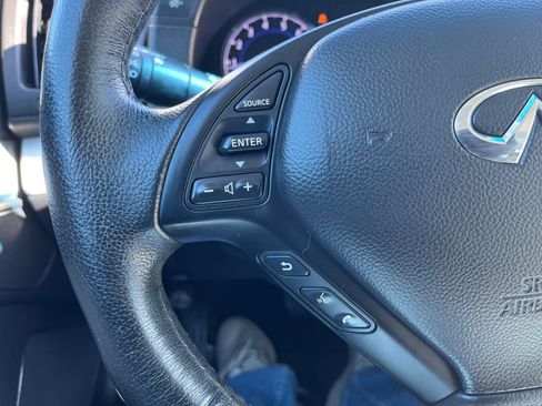 Used 2011 INFINITI G37 w/ Premium Pkg image 25