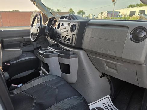 Used 2013 Ford E-350 and Econoline 350 Super Duty RWD image 30
