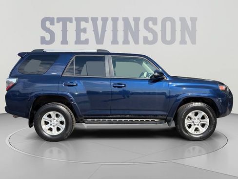 Used 2020 Toyota 4Runner SR5 Premium w/ Moonroof Package AWD/4WD image 6