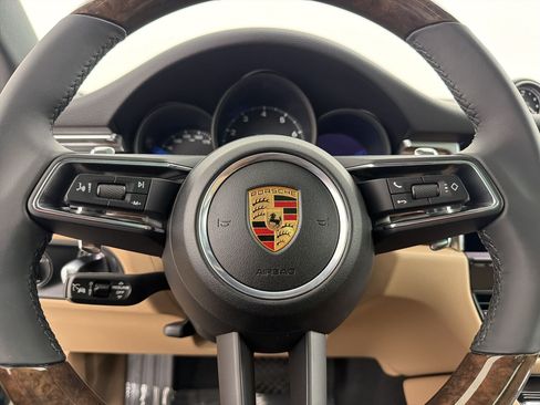 Used 2026 Porsche Macan AWD/4WD image 19