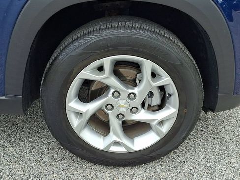 Used 2024 Chevrolet Trax LS w/ LS Convenience Package FWD image 11