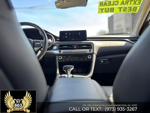 Used 2025 Genesis G70 2.5T AWD/4WD image 9