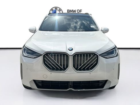 New 2025 BMW X3 xDrive30i w/ Convenience Package image 2