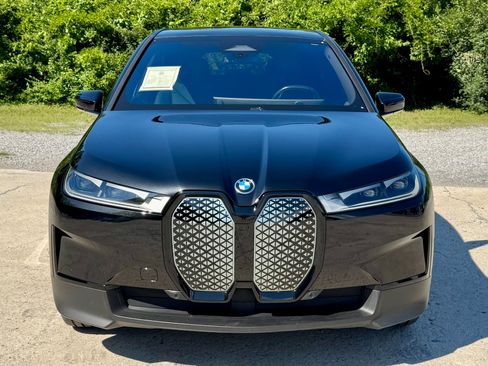 Used 2025 BMW iX xDrive50 AWD/4WD image 5