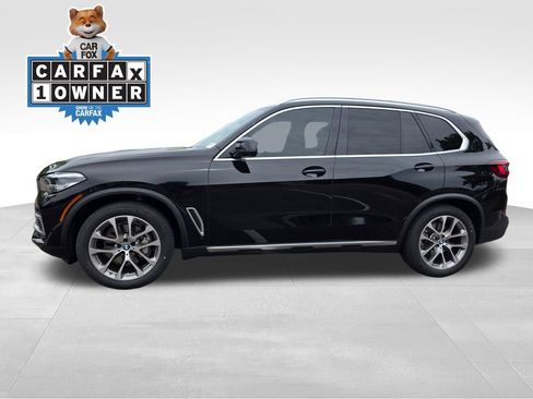 Used 2022 BMW X5 xDrive40i w/ Premium Package image 3