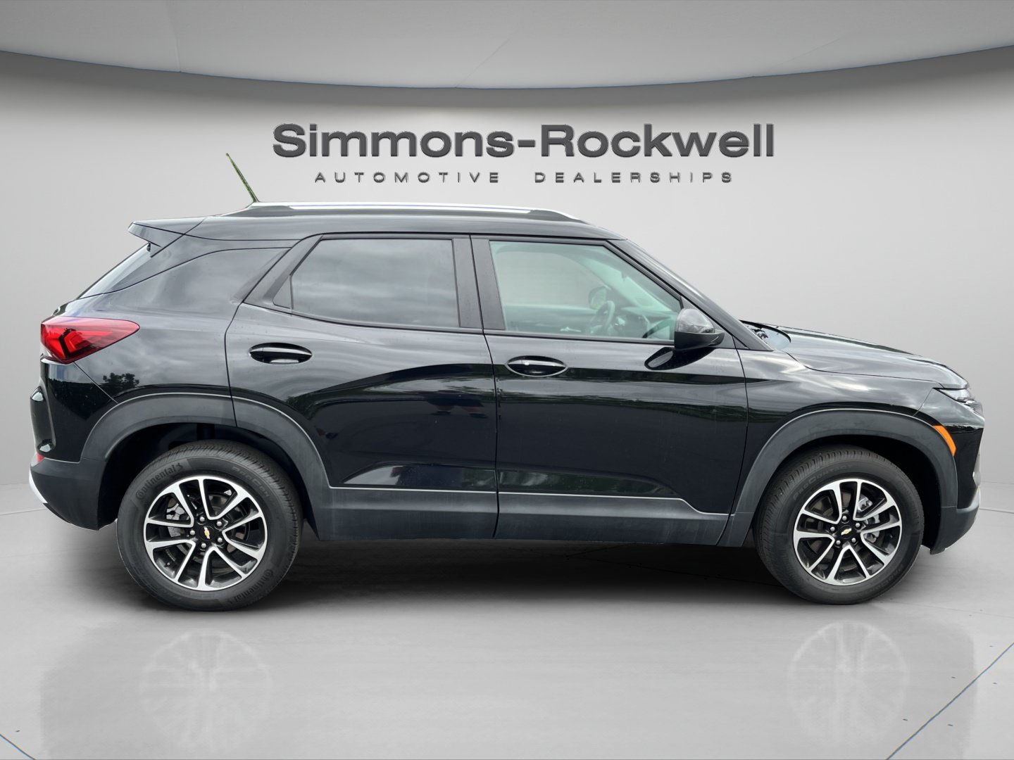 Used 2025 Chevrolet TrailBlazer LT AWD/4WD image 6